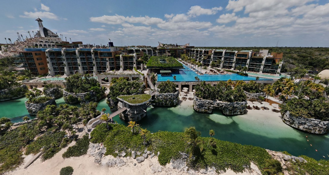 Hotel Xcaret Arte
